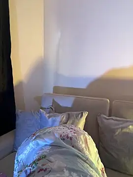 isabella-collins- online show from 02-07-26, 12:42