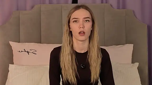 NikkiRyx online show from 04-10-26, 04:23