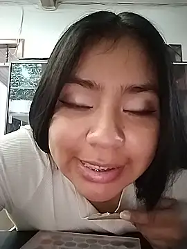 Noa Baker online show from 05-19-26, 12:11