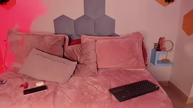 Snapshot of Afrodita_sweeet chatting on 02-26-26, 08:41 Afrodita sweeet online show from 02-26-26, 08:41