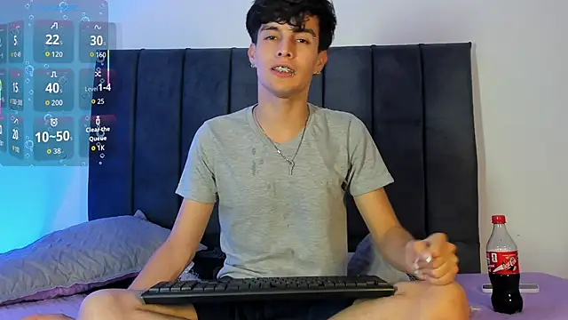 axxxel twink online show from 03-31-26, 02:13