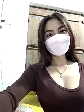 Baby-sexytits2026 online show from 04-01-26, 11:44