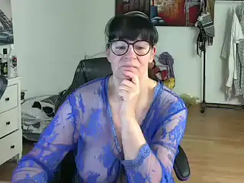 Sylly online show from 03-16-25, 07:59