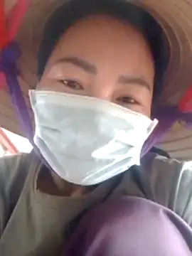 Snapshot of YIYI-502 chatting on 02-28-26, 06:36 YIYI-502 online show from 02-28-26, 06:36