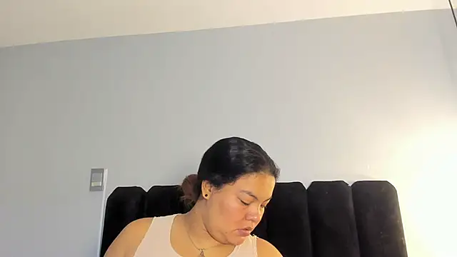 Snapshot of Amaranoir- chatting on 02-01-26, 03:05 Amaranoir- online show from 02-01-26, 03:05