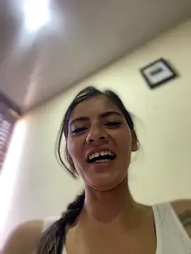 Snapshot of Esperanza_GS chatting on 02-27-26, 01:33 Esperanza GS online show from 02-27-26, 01:33