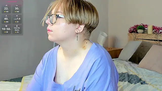 Lauraaa Smith online show from 02-18-26, 12:39