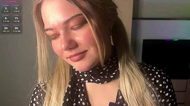 Velmiora online show from 03-20-26, 04:12