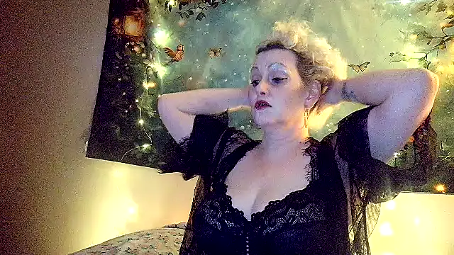 Blondie the librarian online show from 03-04-26, 04:18