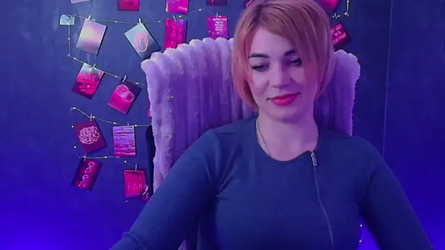 Snapshot of CuttieEmma chatting on 04-19-26, 11:53 CuttieEmma online show from 04-19-26, 11:53