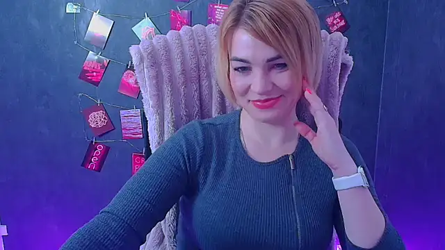 Snapshot of CuttieEmma chatting on 04-29-26, 05:55 CuttieEmma online show from 04-29-26, 05:55