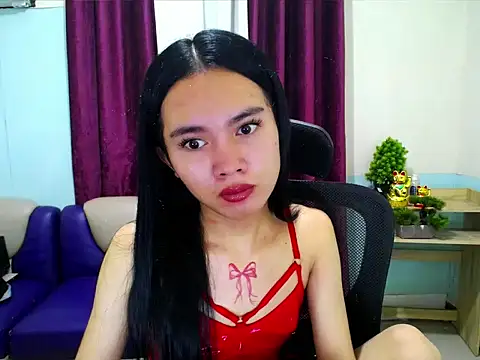 Snapshot of devine_goddess chatting on 04-27-26, 11:08 devine goddess online show from 04-27-26, 11:08