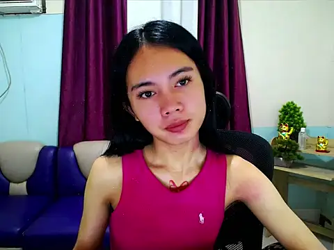 Snapshot of devine_goddess chatting on 05-19-26, 04:35 devine goddess online show from 05-19-26, 04:35