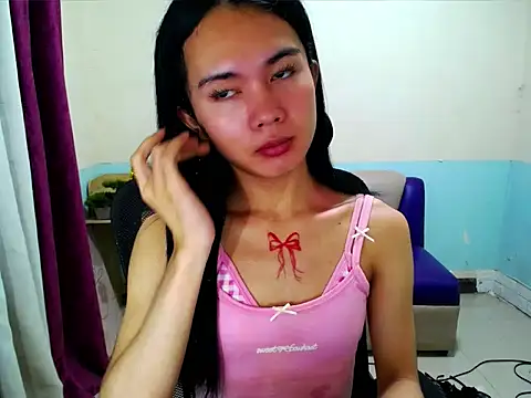 Snapshot of devine_goddess chatting on 05-24-26, 11:10 devine goddess online show from 05-24-26, 11:10