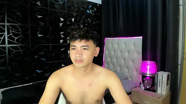 Snapshot of spoiledmycock chatting on 02-02-26, 06:01 spoiledmycock online show from 02-02-26, 06:01