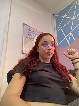 Miss Dior2 online show from 02-12-26, 04:35