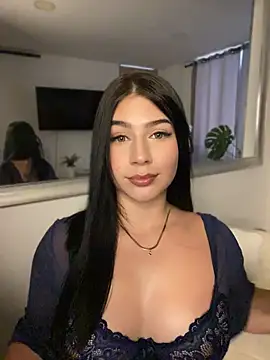 Snapshot of _HannahFox_ chatting on 07-16-26, 10:49 HannahFox online show from 07-16-26, 10:49