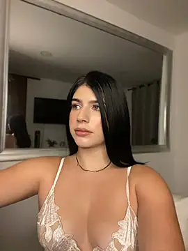 Snapshot of _HannahFox_ chatting on 08-04-26, 11:40 HannahFox online show from 08-04-26, 11:40