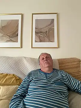 Snapshot of YachtCaptain10 chatting on 05-04-26, 05:53 YachtCaptain10 online show from 05-04-26, 05:53