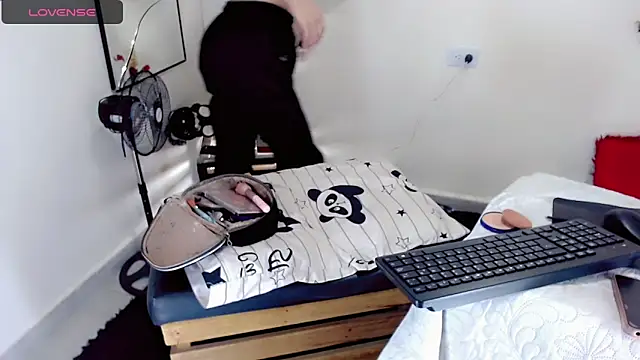 NathalialLooes online show from 03-03-26, 05:35