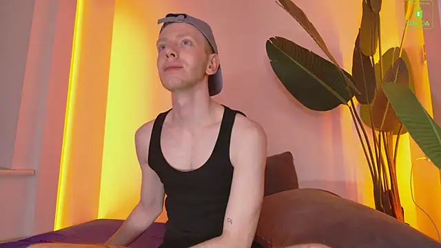 Snapshot of ZidNevil chatting on 02-08-26, 09:02 ZidNevil online show from 02-08-26, 09:02