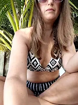 Snapshot of Alexdevil92 chatting on 03-02-26, 02:03 Alexdevil92 online show from 03-02-26, 02:03