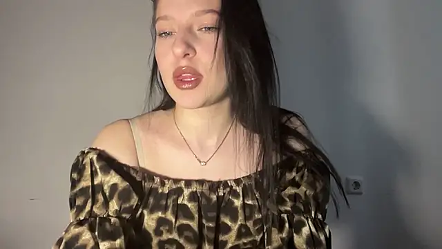 Sarahsolara online show from 02-13-26, 02:02