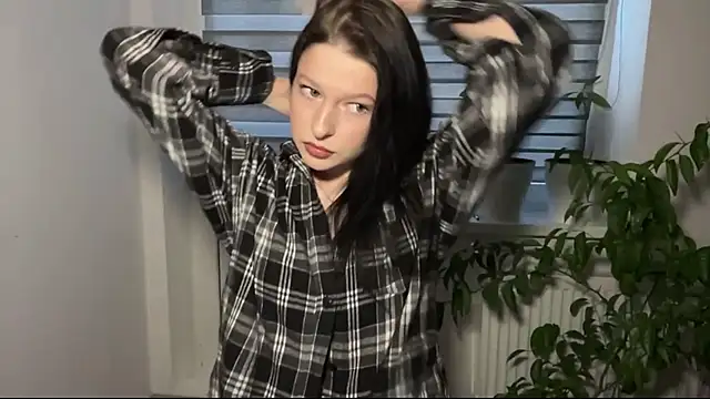 Sarahsolara online show from 03-02-26, 03:19