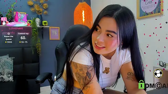 Snapshot of eliza_pink24 chatting on 06-20-26, 05:27 eliza pink24 online show from 06-20-26, 05:27