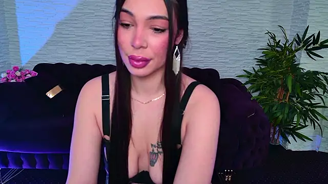 Snapshot of MollyDolley chatting on 02-26-26, 08:08 MollyDolley online show from 02-26-26, 08:08