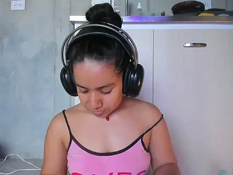 Snapshot of chiarafustox chatting on 06-25-26, 07:29 chiarafustox online show from 06-25-26, 07:29