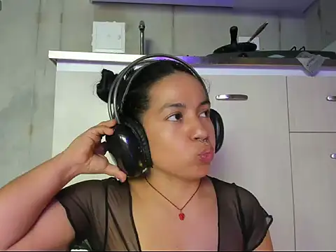 Snapshot of chiarafustox chatting on 07-16-26, 09:43 chiarafustox online show from 07-16-26, 09:43