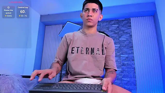 Thiago Olsen online show from 02-17-26, 07:42