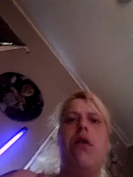 Shirley0810 online show from 04-14-26, 04:46