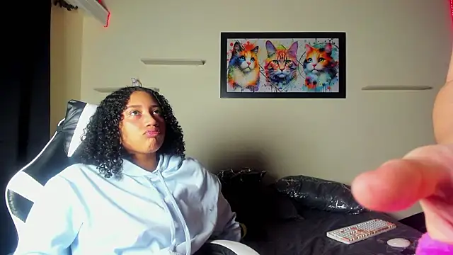 Snapshot of meredit_cris23 chatting on 02-07-26, 05:55 meredit cris23 online show from 02-07-26, 05:55