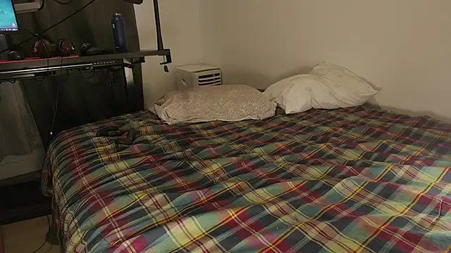 Snapshot of Begamc chatting on 02-21-26, 01:34 Begamc online show from 02-21-26, 01:34