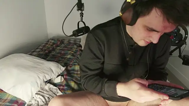 Snapshot of Begamc chatting on 03-01-26, 05:26 Begamc online show from 03-01-26, 05:26