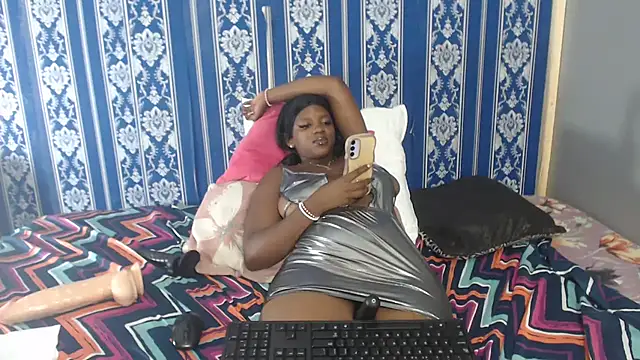 Snapshot of FlameZee chatting on 02-16-26, 10:39 FlameZee online show from 02-16-26, 10:39