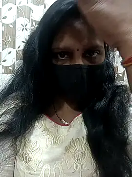 Snapshot of Parul-009 chatting on 02-03-26, 06:40 Parul-009 online show from 02-03-26, 06:40