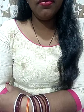 Snapshot of Parul-009 chatting on 02-17-26, 06:32 Parul-009 online show from 02-17-26, 06:32