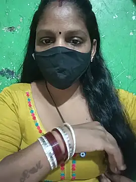Snapshot of Parul-009 chatting on 06-21-26, 04:48 Parul-009 online show from 06-21-26, 04:48