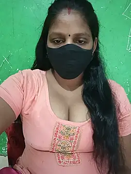 Snapshot of Parul-009 chatting on 06-30-26, 05:30 Parul-009 online show from 06-30-26, 05:30