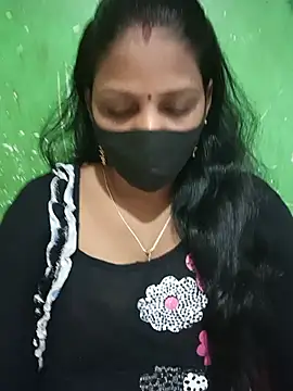 Snapshot of Parul-009 chatting on 07-17-26, 05:36 Parul-009 online show from 07-17-26, 05:36