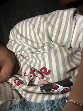 Snapshot of Violin_xue chatting on 02-21-26, 09:49 Violin xue online show from 02-21-26, 09:49