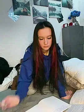 Carolina G0lden online show from 04-20-26, 10:11