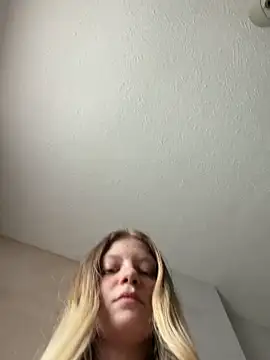 Snapshot of Paige_love chatting on 03-10-26, 01:05 Paige love online show from 03-10-26, 01:05