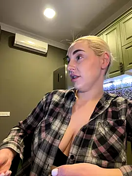 Best-B00bs online show from 11-18-25, 08:57