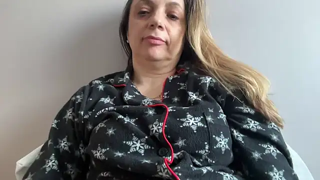 Snapshot of ShyFlameLive chatting on 02-13-26, 01:18 ShyFlameLive online show from 02-13-26, 01:18