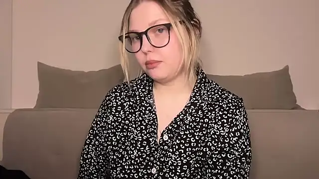 Ophelia Ritz online show from 03-05-26, 09:22