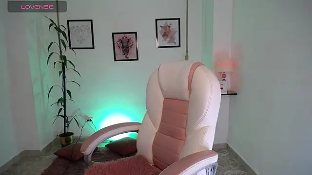 adhara 11 online show from 03-12-26, 11:11